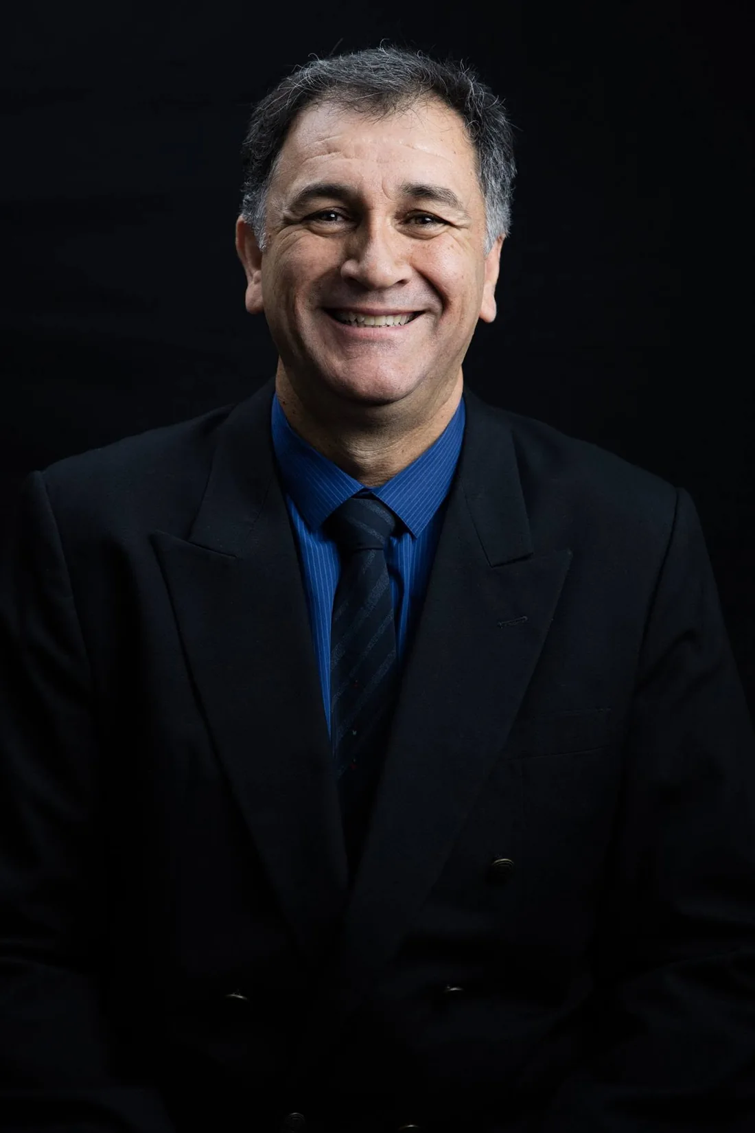 Retrato profesional de Sergio Quiroga, dueño de South Express Moving